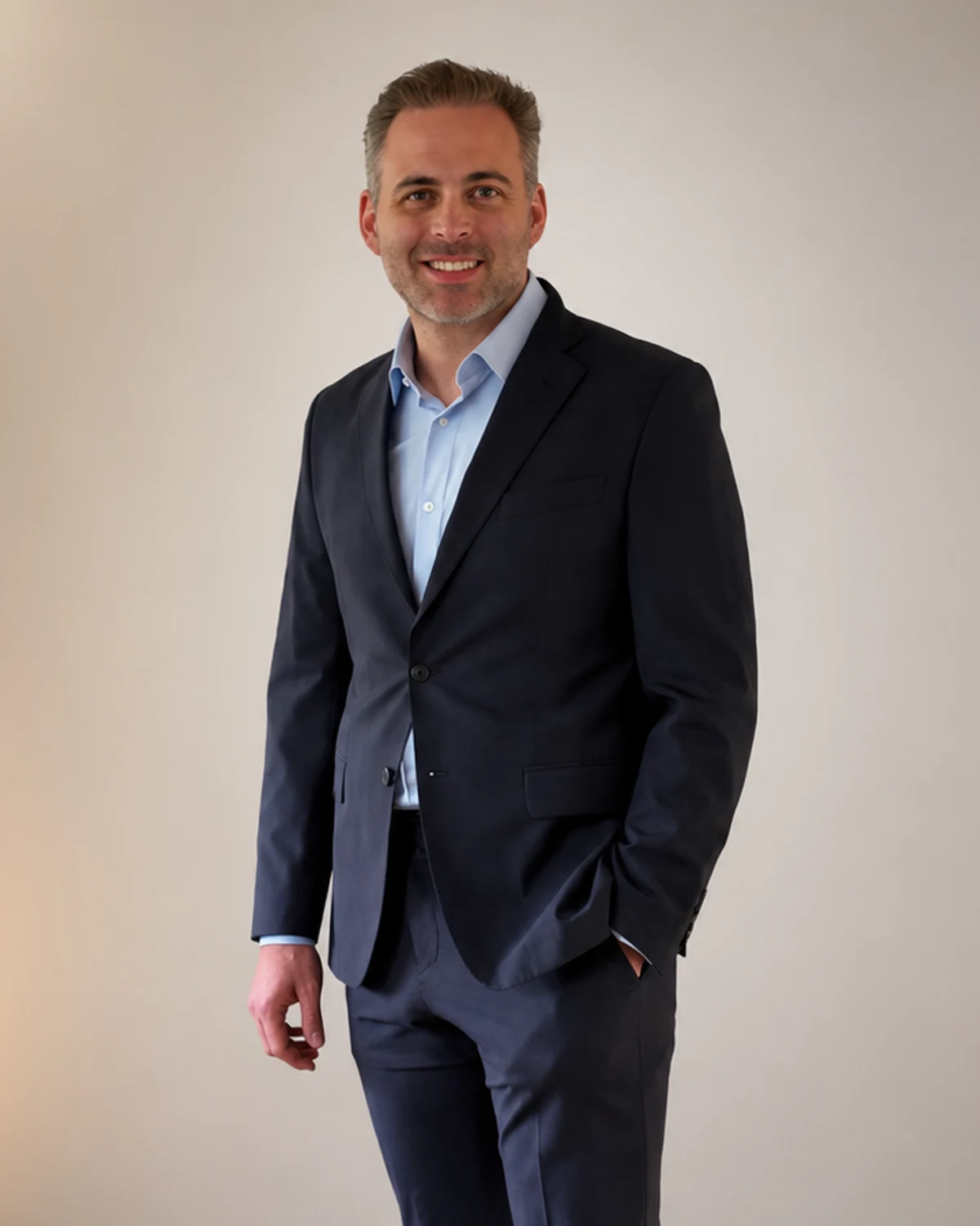 Ronald, helping founders avoid expensive mistakes and move faster, 22 years of building products, fintech, SaaS, apps and hosting